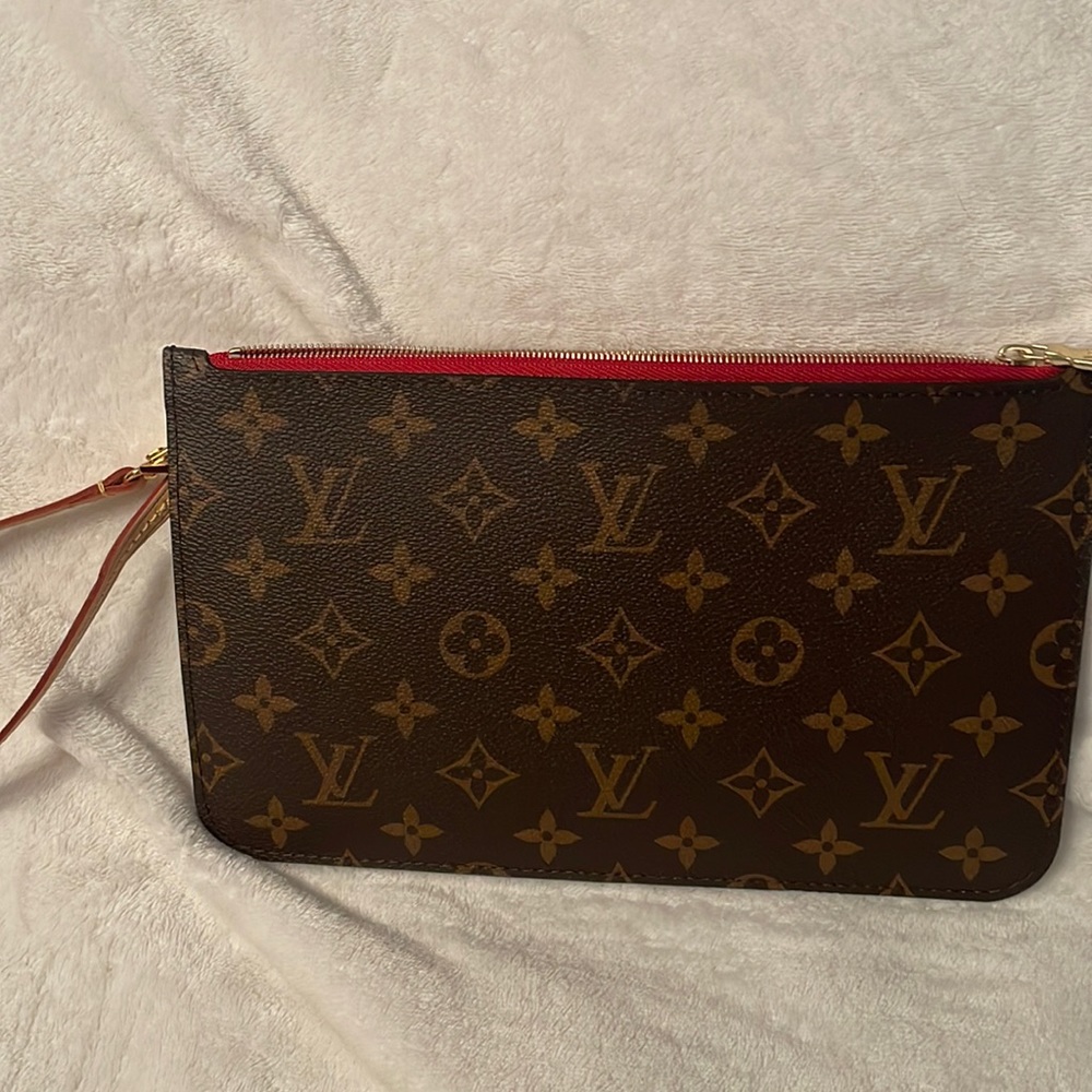 Authentic Louis Vuitton 🌟